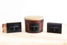 Load image into Gallery viewer, Flower Moon Candle &quot;Tricky&quot; (4oz)
